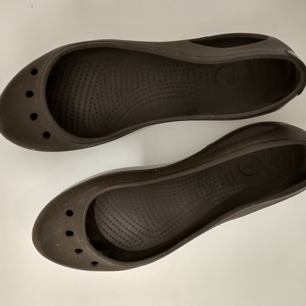 Crocs Women's Kadee Flat Size 8- Brown